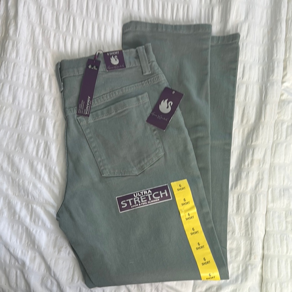 Gloria Vanderbilt Amanda classic tapered leg Green Jeans New